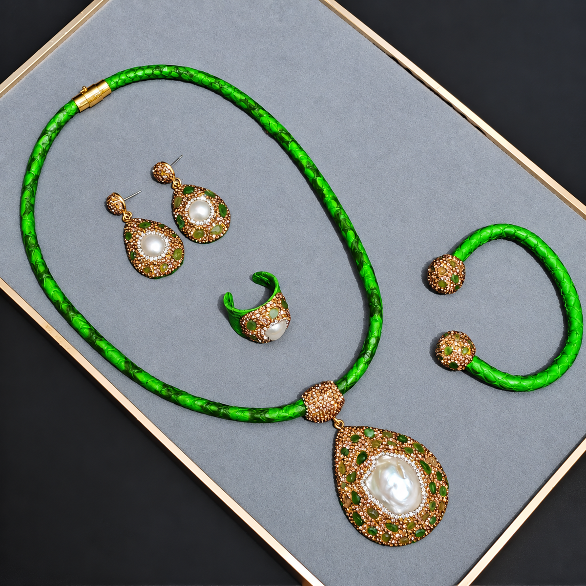 New Arrival Natural Baroque Pearl Rhinestone‑Inlaid Snake Skin 4‑Piece Jewelry Set