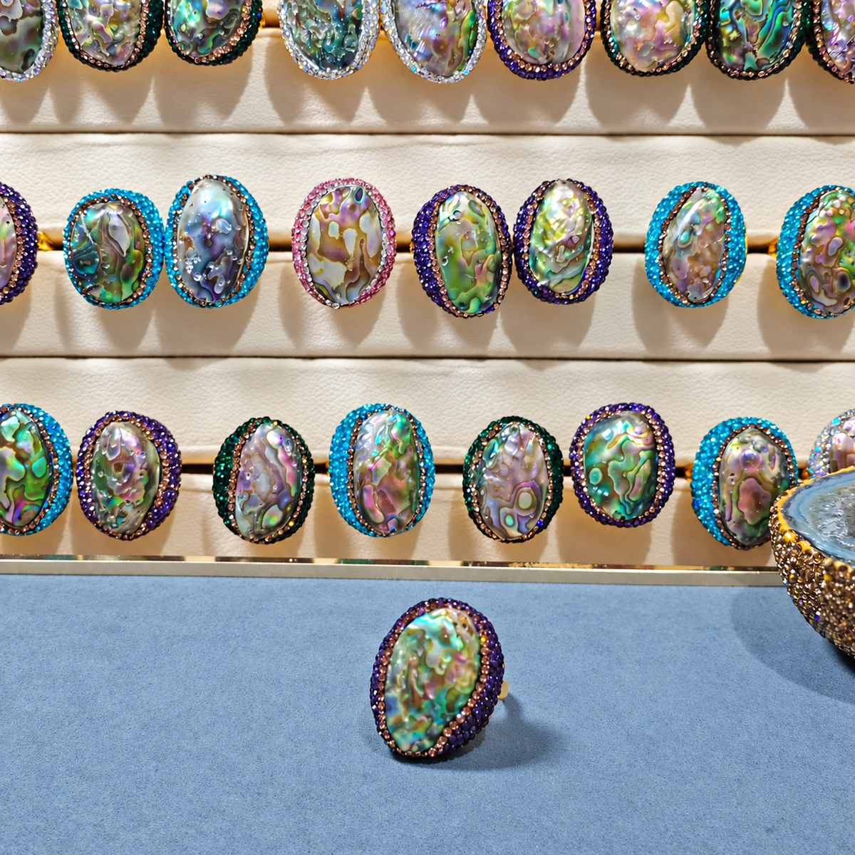 New Arrival Wholesale Natural Abalone Shell Full Rhinestone Inlaid Natural Stone Statement Ring