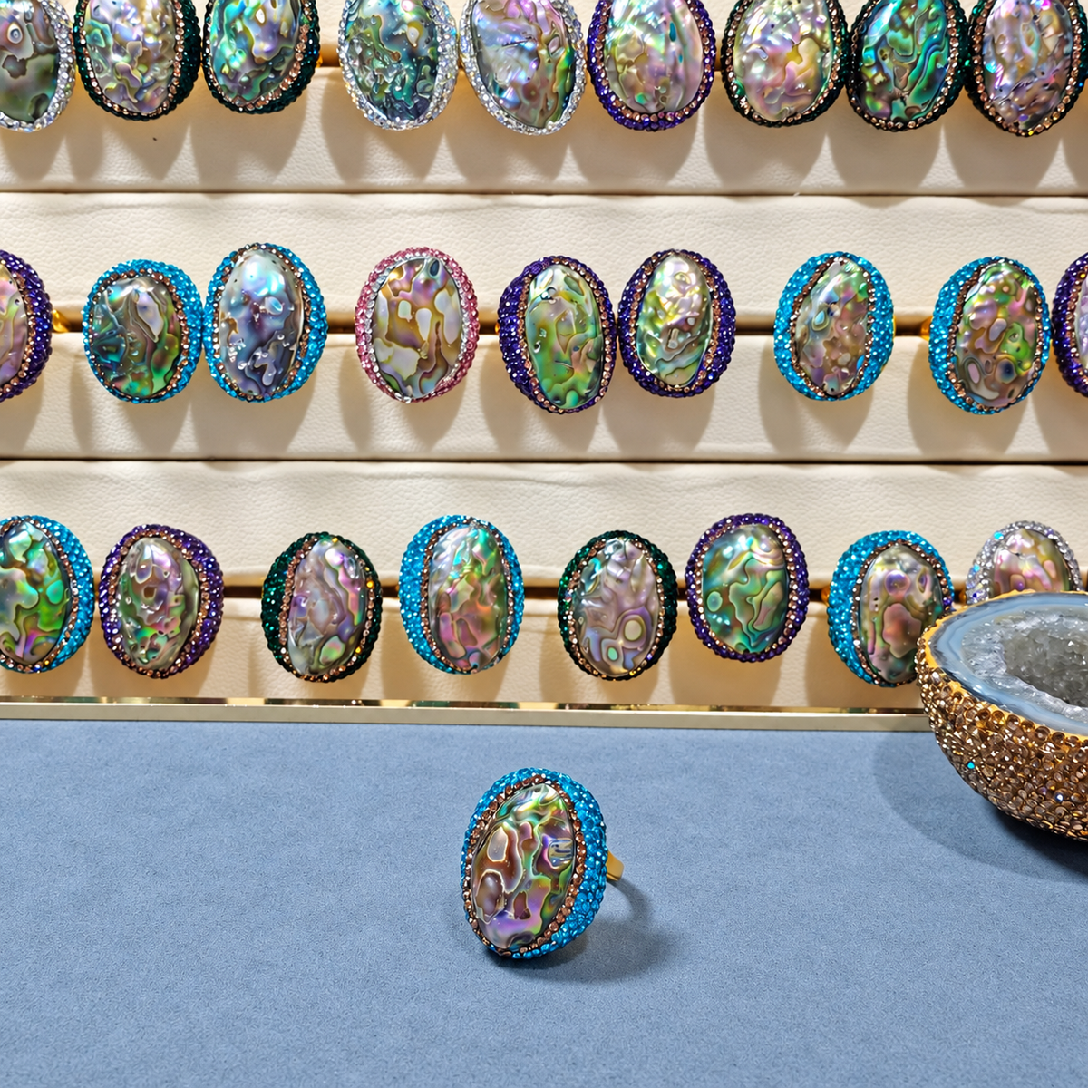New Arrival Wholesale Natural Abalone Shell Full Rhinestone Inlaid Natural Stone Statement Ring