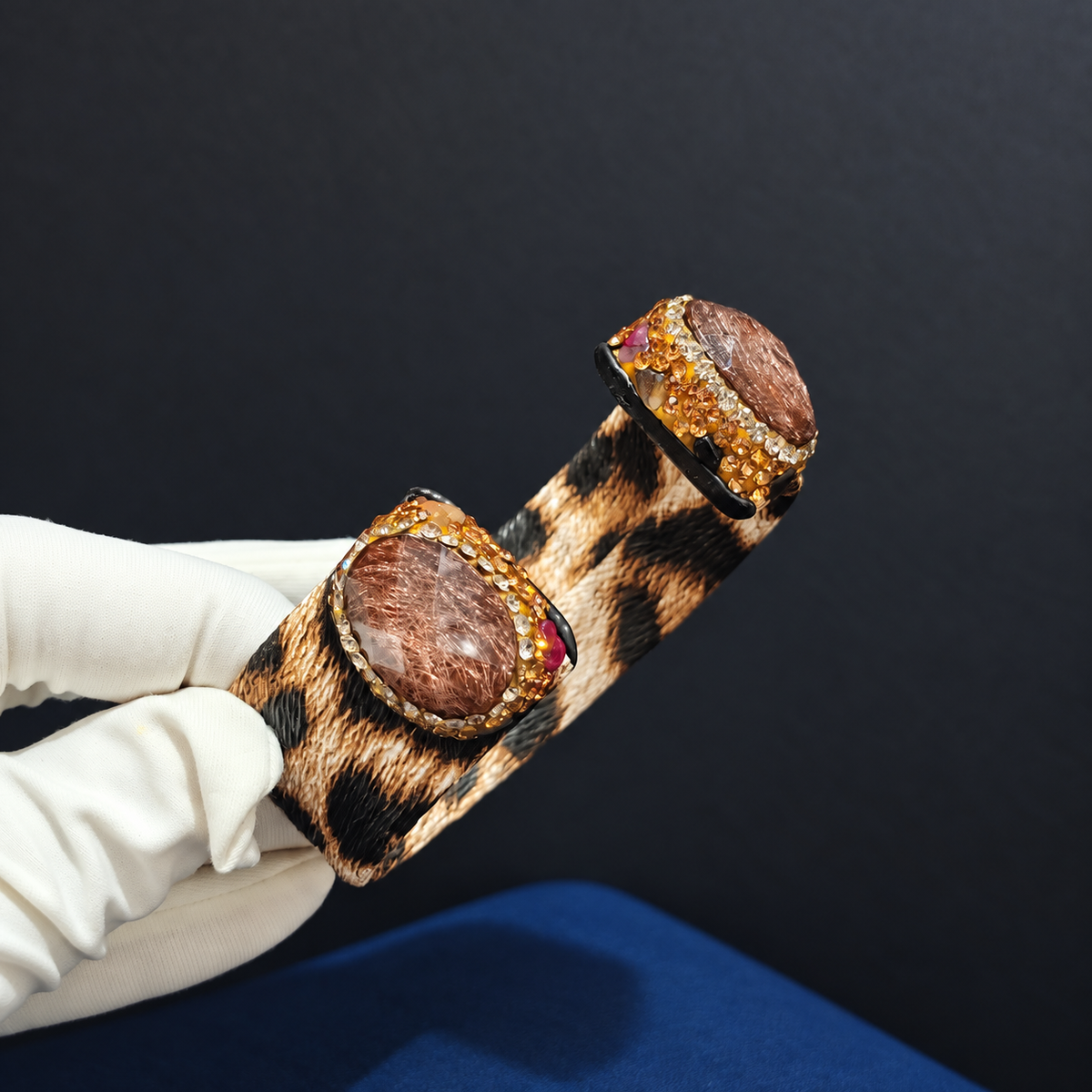 New Arrival Leopard‑Print Leather Natural Crystal Rhinestone‑Inlaid Bangle