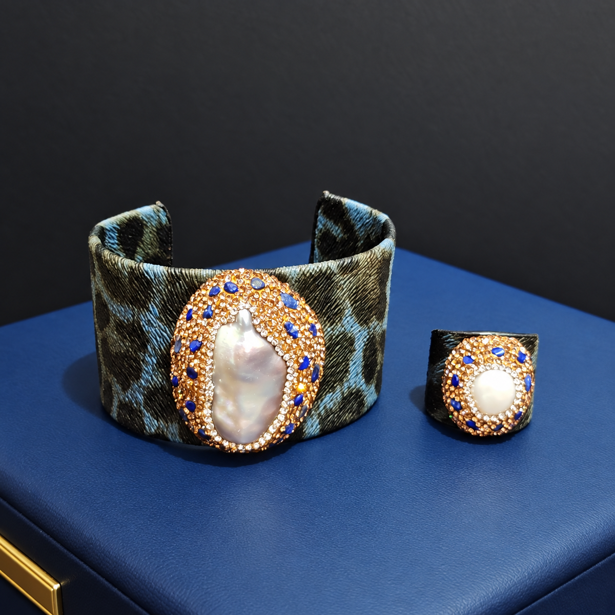Natural Pearl Rhinestone‑Inlaid Leopard‑Print Leather 2‑Piece Jewelry Set, Bangle & Ring