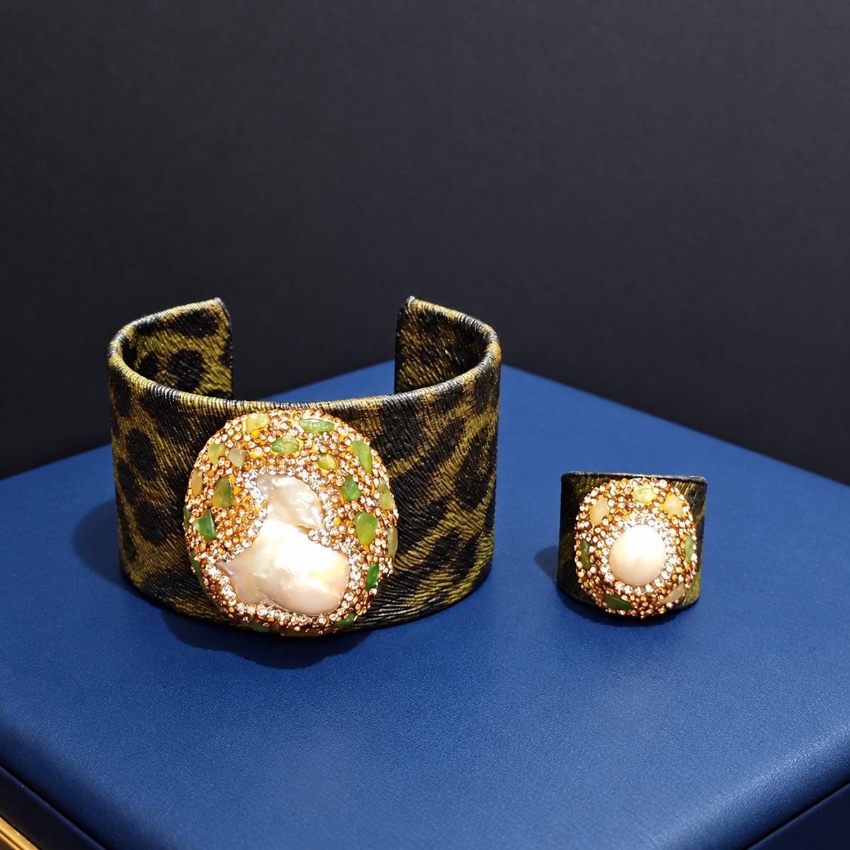 Natural Pearl Rhinestone‑Inlaid Leopard‑Print Leather 2‑Piece Jewelry Set, Bangle & Ring